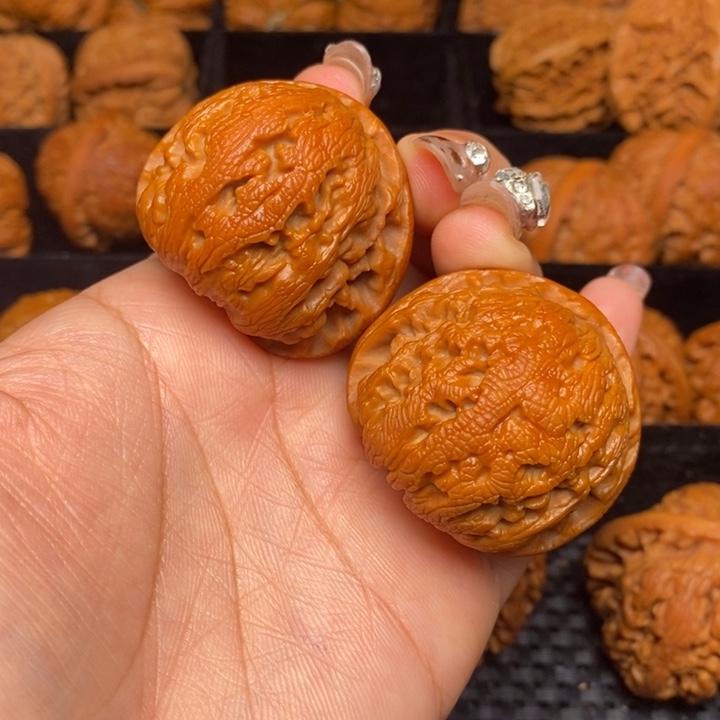 黑**护秦岭野生文玩核桃30