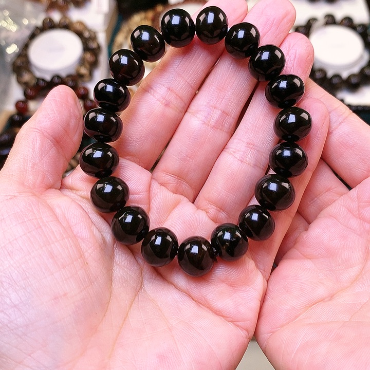 琥珀裸石未镶嵌自*人抚顺琥珀