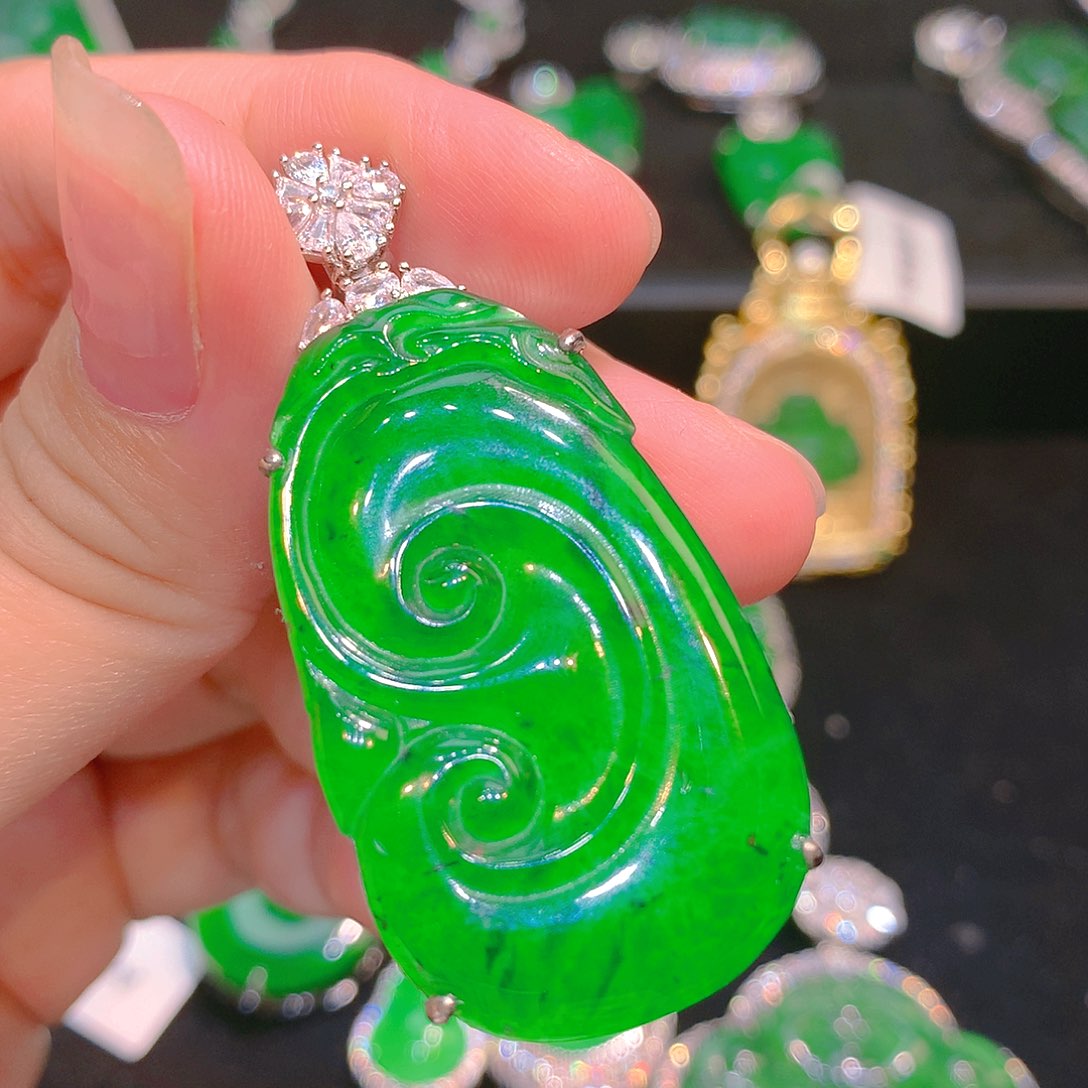 翡翠未镶嵌颈饰翡翠