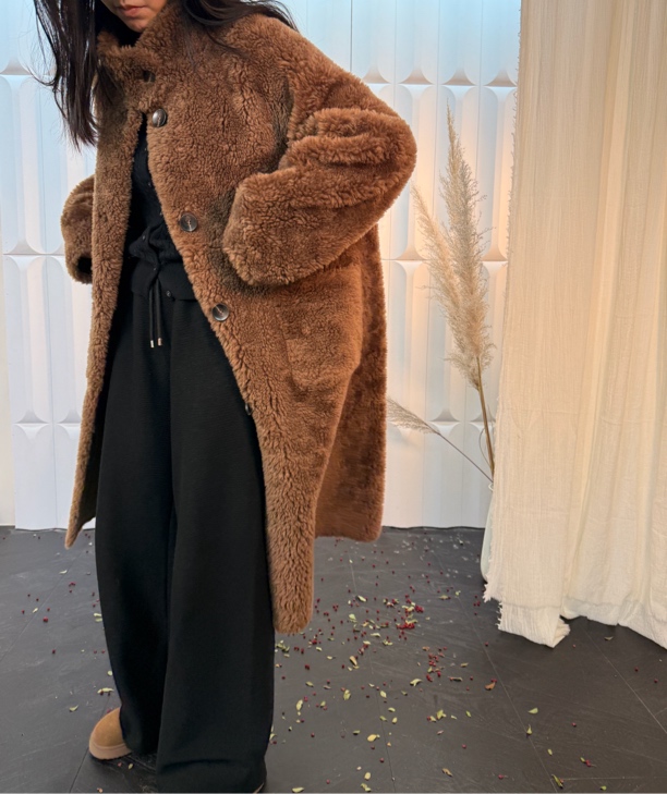 时尚网红女女士设计师外套保暖短外套气质显瘦连帽翻领冬季