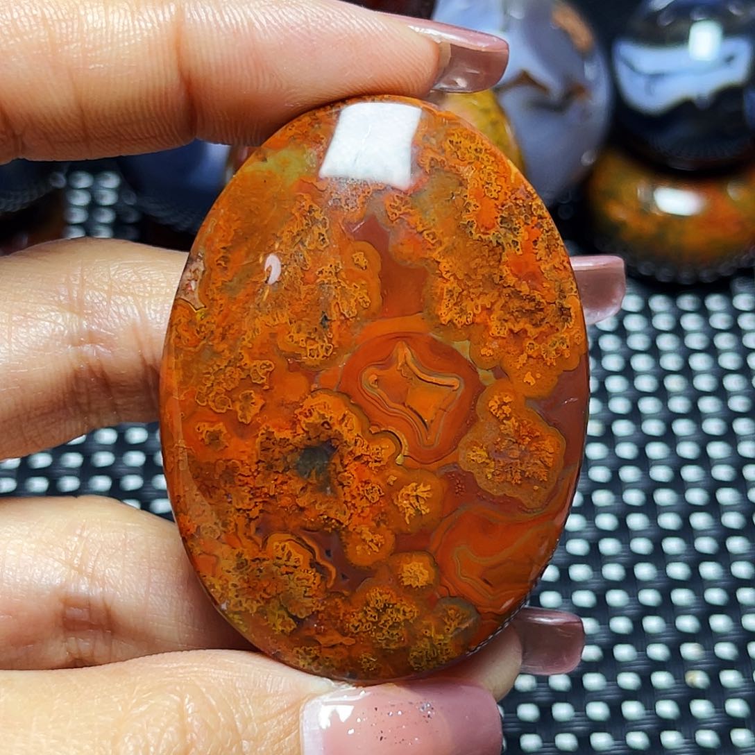 未镶嵌颈饰玛瑙/玉髓不****师