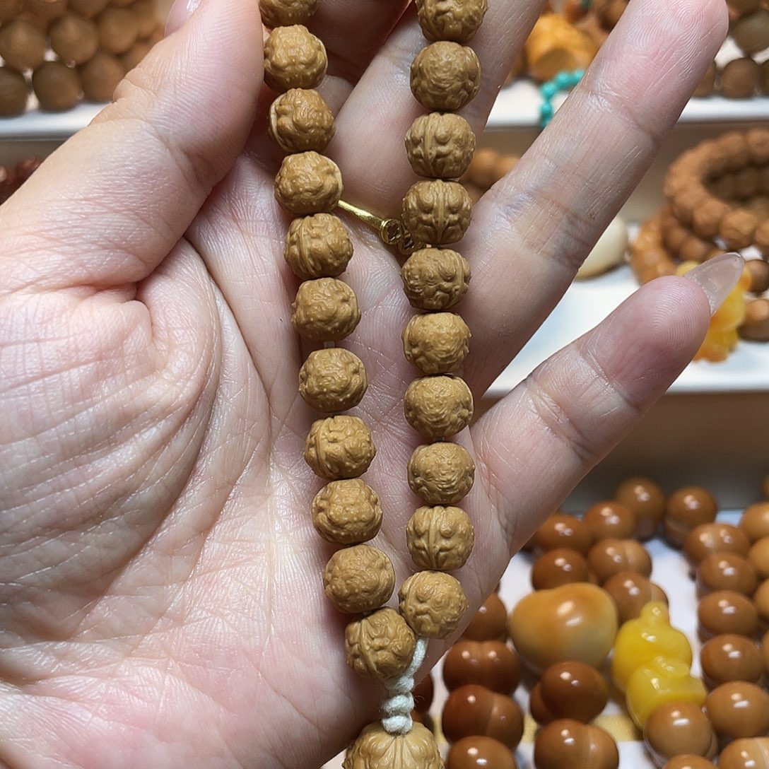 小***)手串/手链核桃麒麟小蝉王9.6全品