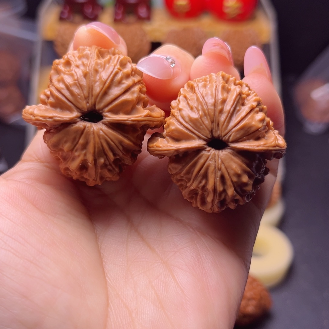 文玩核桃吊坠野生小众荷花