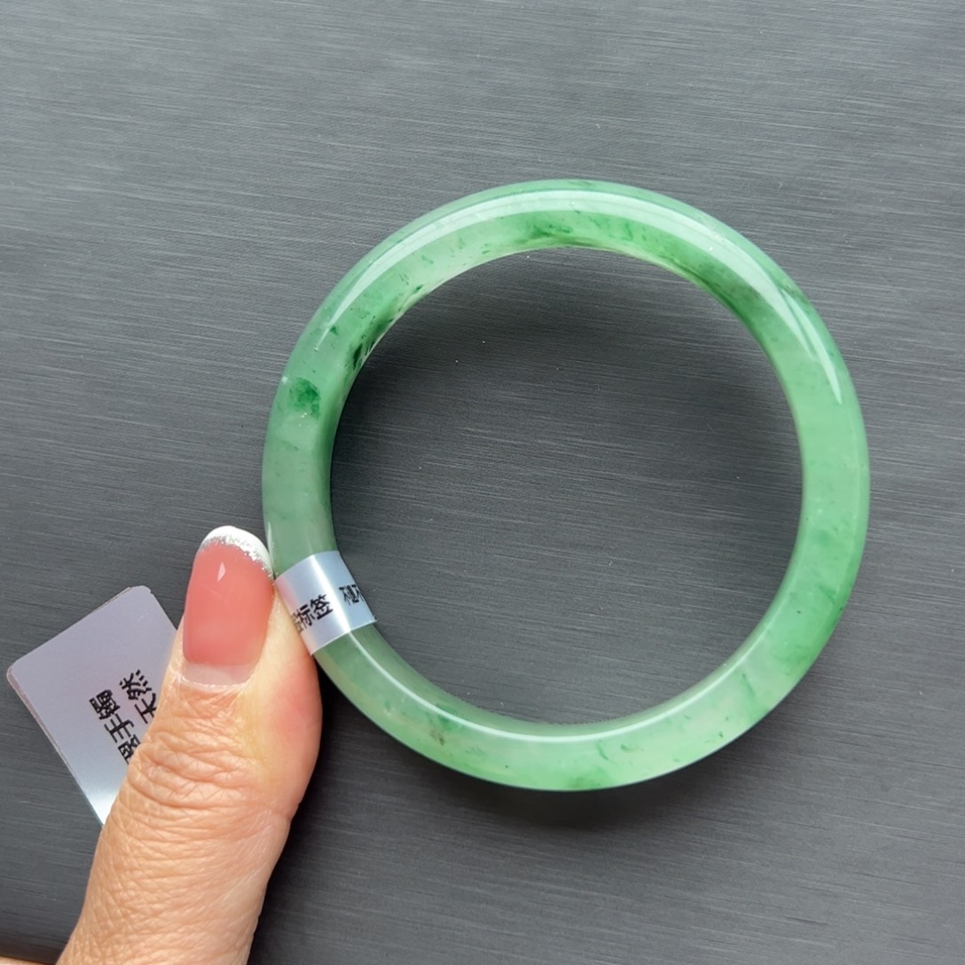 石英质玉（非洲翠）未镶嵌手镯