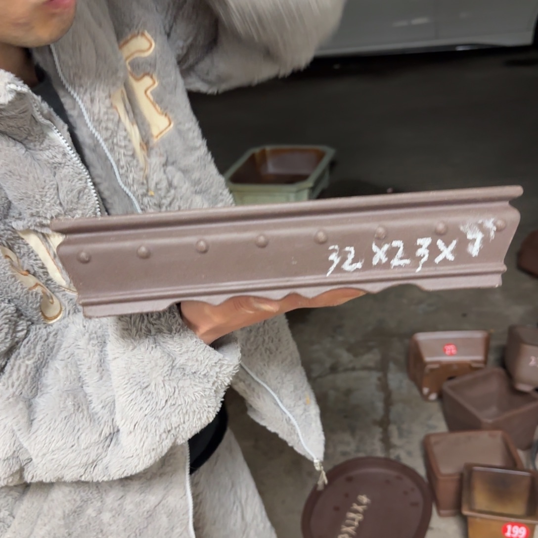 紫砂花盆呜呜呜呜