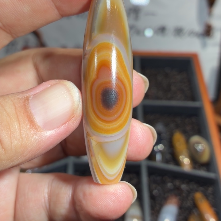 宗***施玛瑙/玉髓散珠_HEIMORI 天然天珠