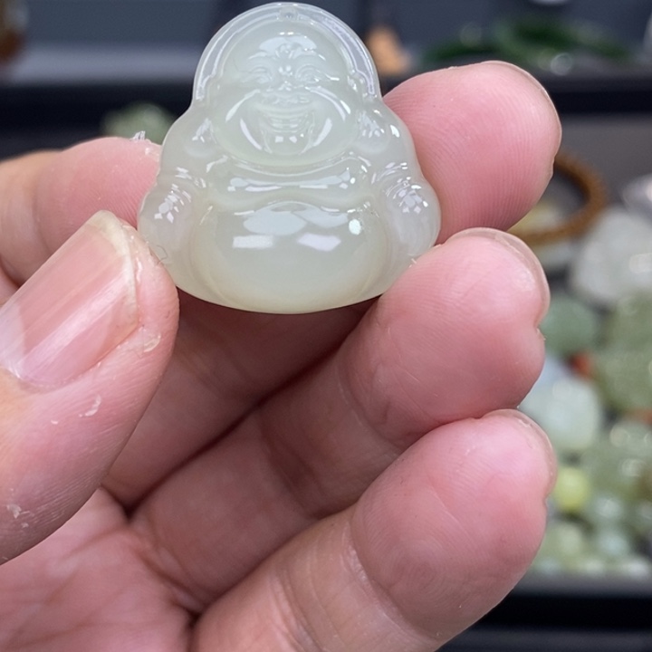 和田玉颈饰未镶嵌是**呀