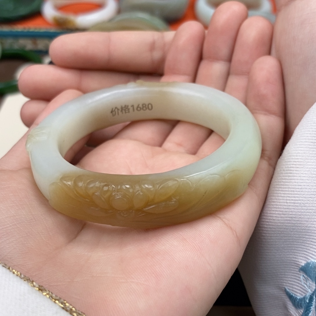 和田玉手镯 未镶嵌L****Y