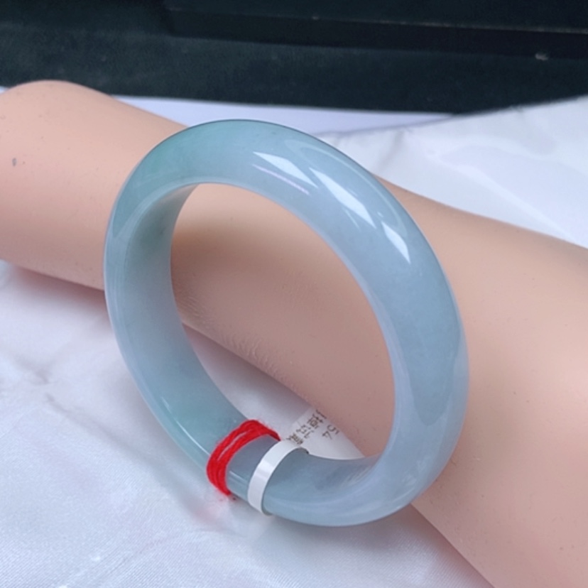 【闪购商品】翡翠手镯未镶嵌，