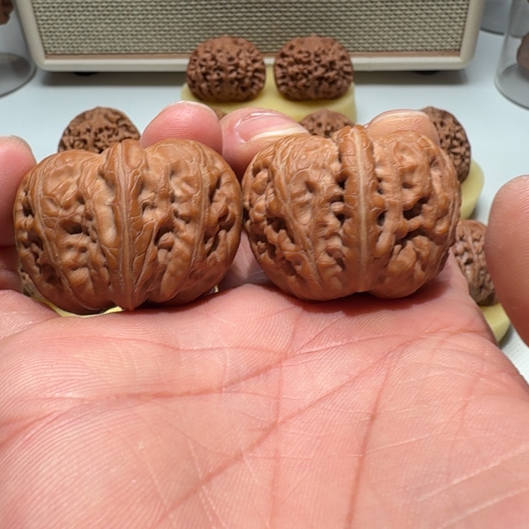 未***识文玩核桃吊坠元宝