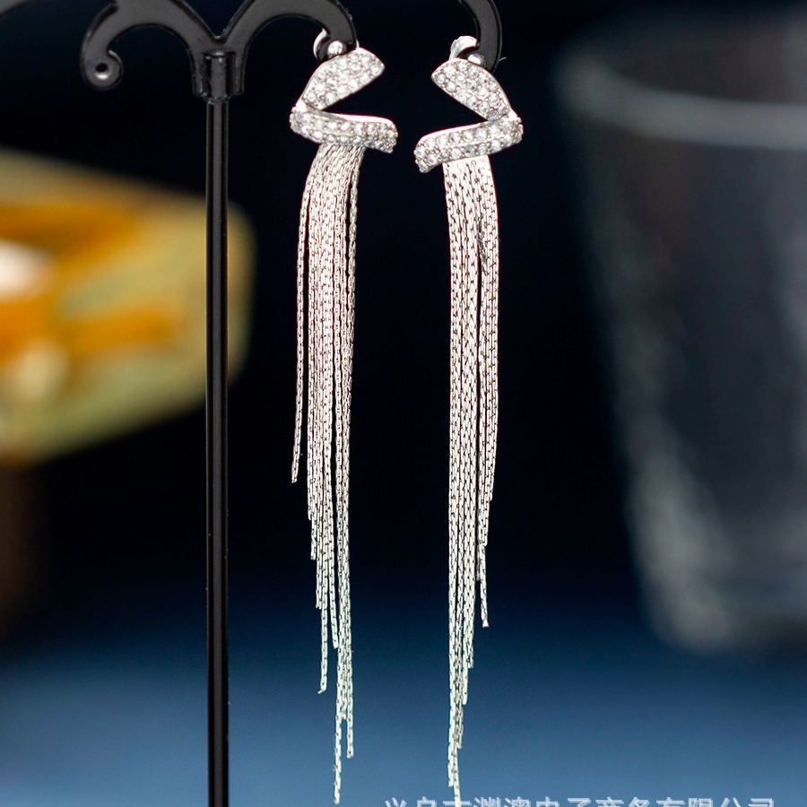 铜合金合成锆石耳饰 2025法式满钻流苏耳钉轻奢爱心气质长款耳环