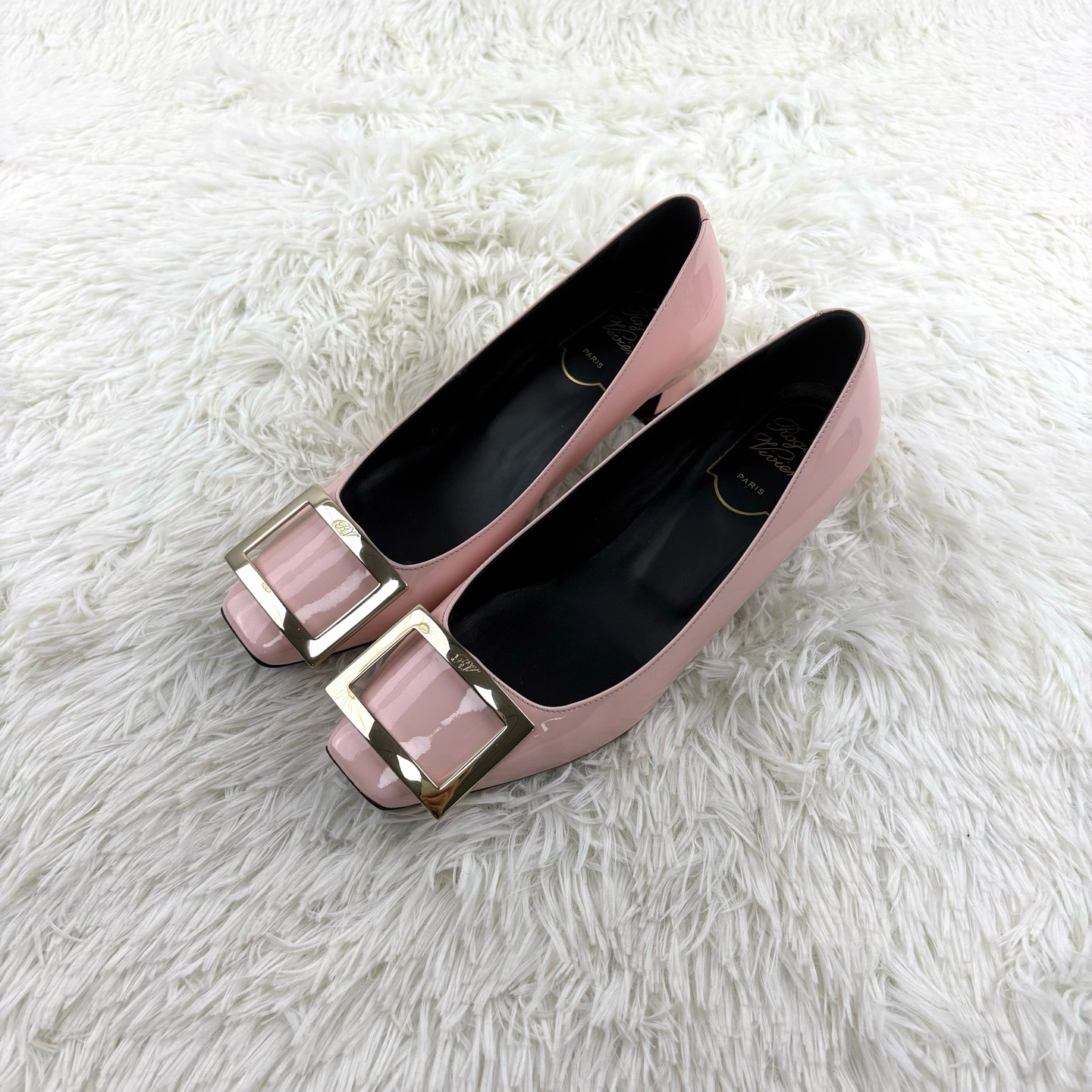 99新 Roger Vivier/罗杰·维威耶 方扣粉色漆皮粗跟高跟鞋 35码 咩