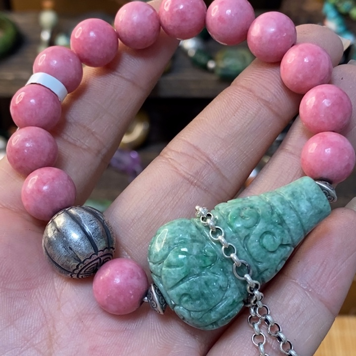 南红玛瑙手链未镶嵌炫***?