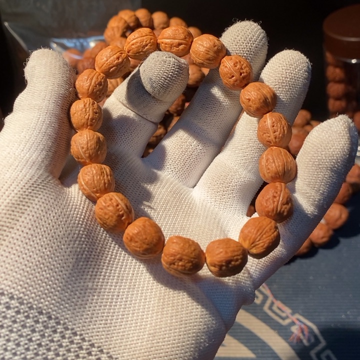 文玩核桃手串……97