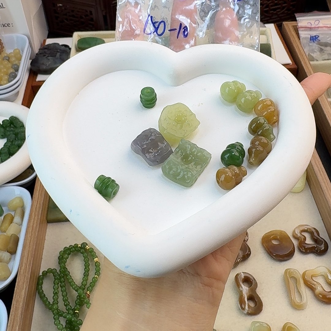 橙***意和田玉未镶嵌珠宝半成品