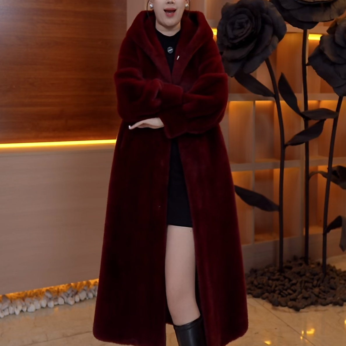 高档欧貂绒皮毛一体连帽长款大衣仿水貂外套红色衣长秋冬女款气质