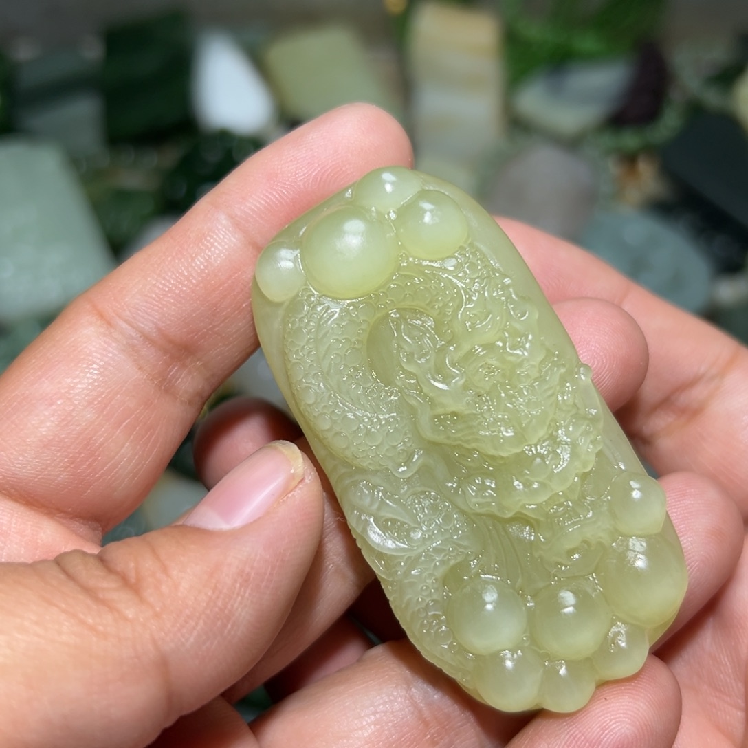 和田玉未镶嵌挂件