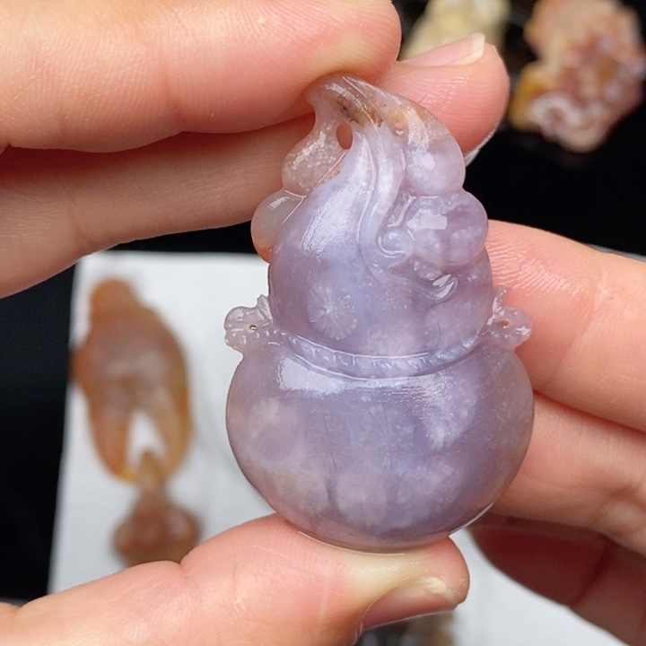 硅化珊瑚（珊瑚玉）未镶嵌手镯