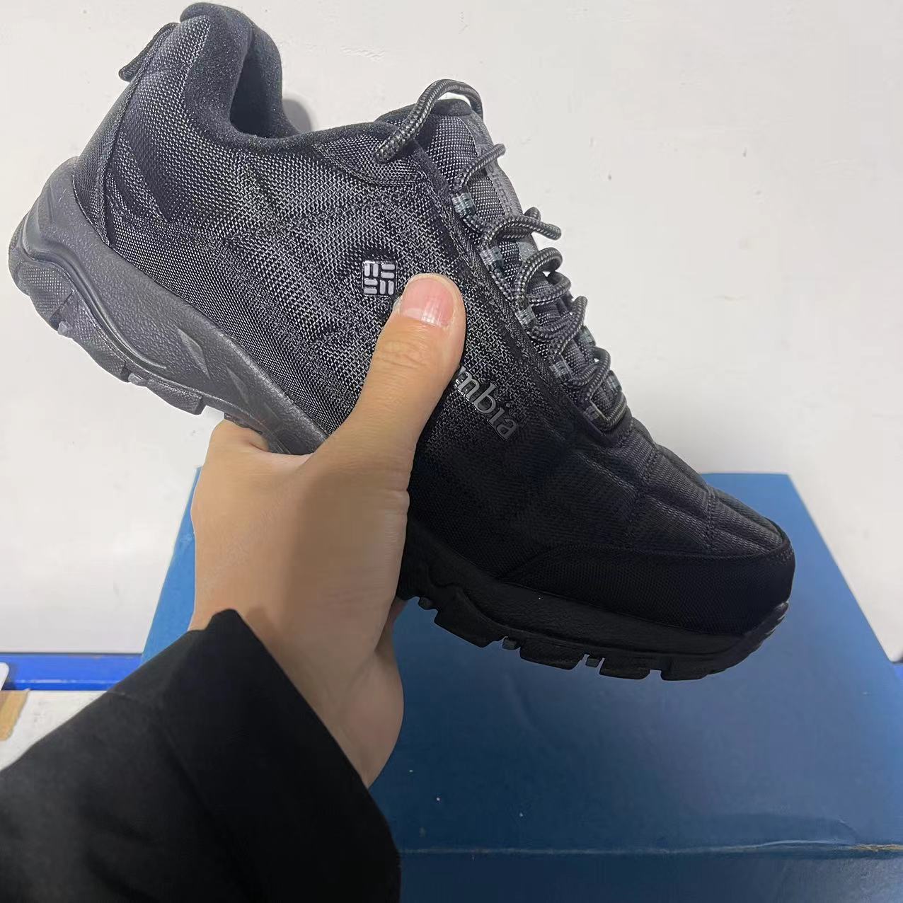 秋冬新款户外徒步登山男鞋防水透气防滑耐磨