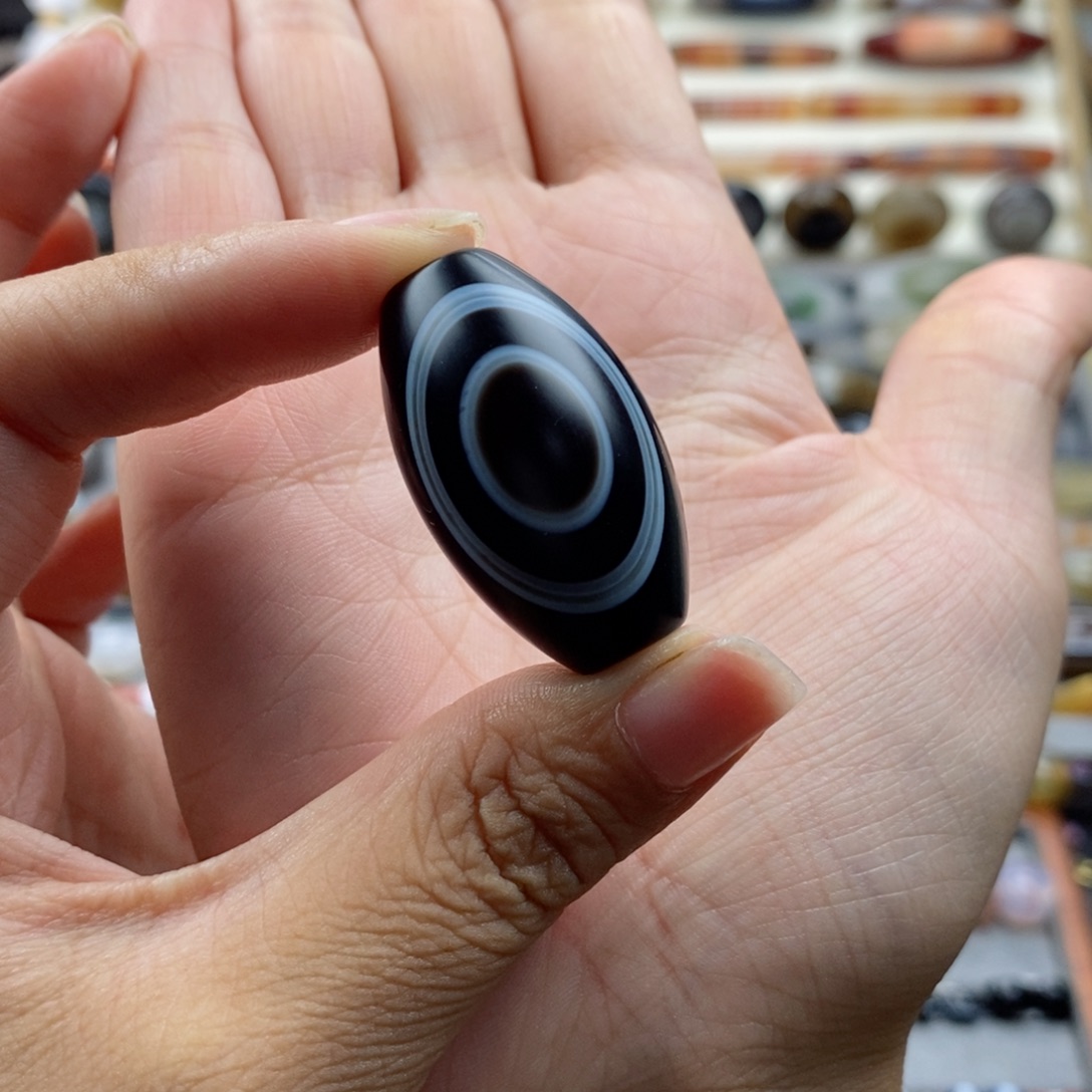 淼***霖未镶嵌颈饰玛瑙/玉髓