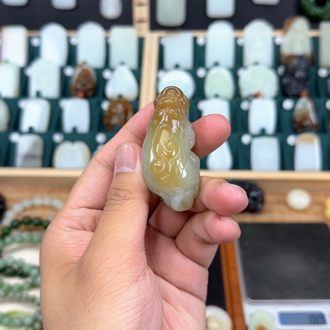 和田玉挂件未镶嵌