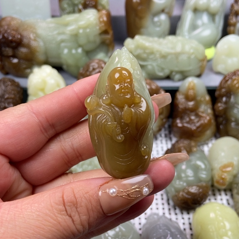 【闪购商品】和田玉挂件未镶嵌楚****心