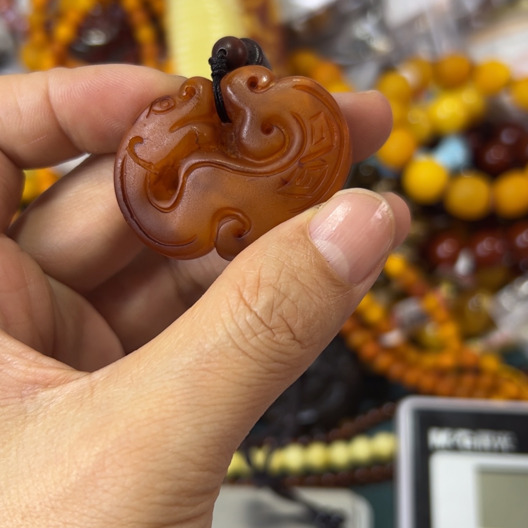 未镶嵌琥珀珠宝奇石169