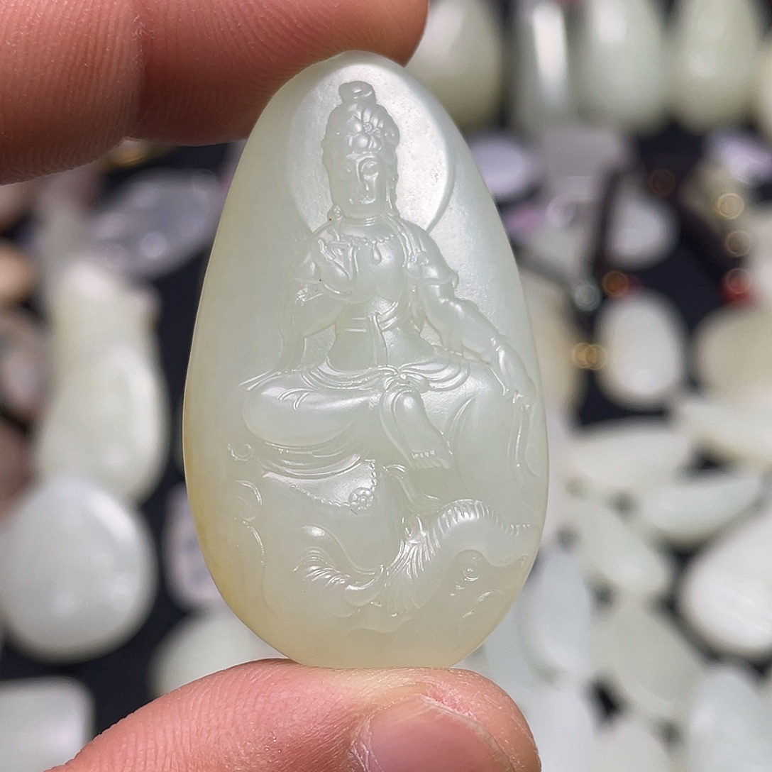 刀***魂和田玉（糖玉）未镶嵌颈饰吊坠