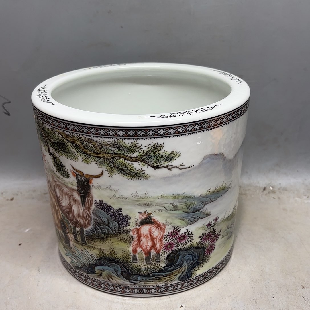 摆件王****8精品陶瓷工艺美术品摆件