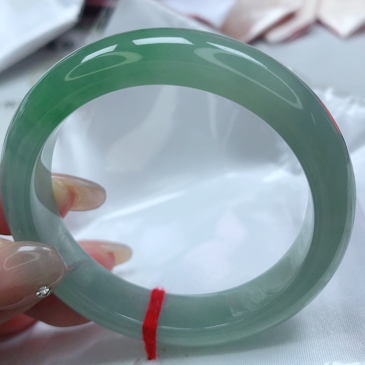 翡翠手镯未镶嵌萌缅甸天然A货翡翠