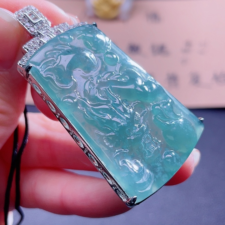 翡翠吊坠(不含链)未镶嵌