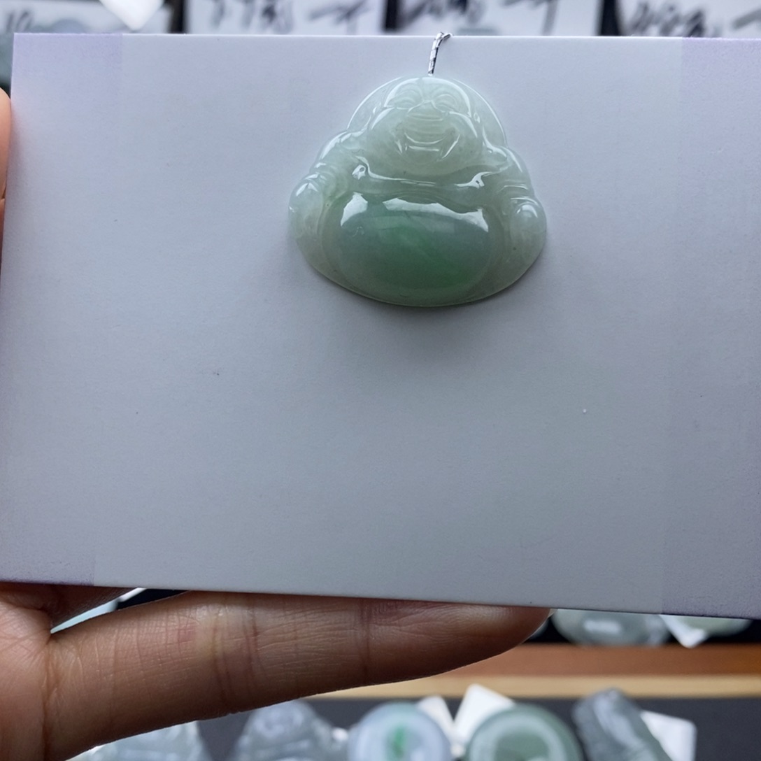 翡翠颈饰未镶嵌佛公