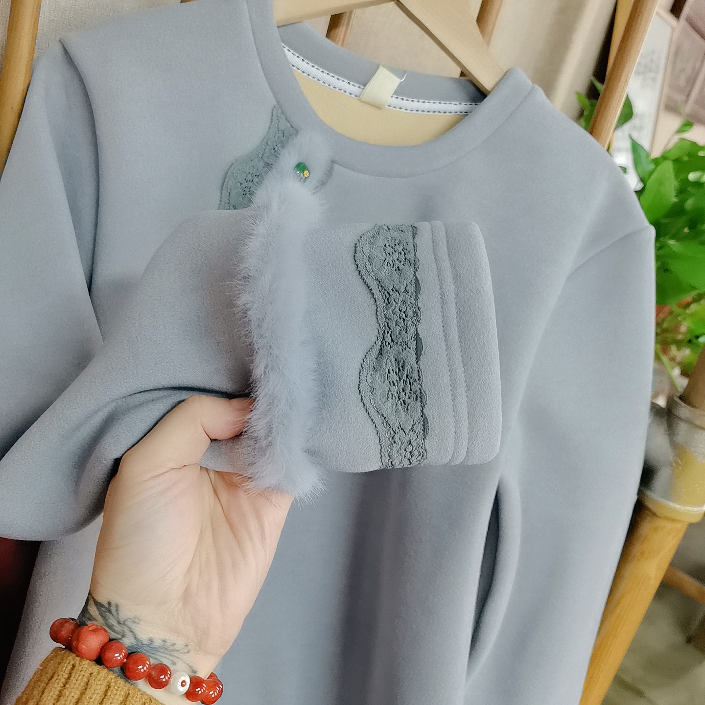 新中式国风锦缎刺绣加绒打底衫Y251125灰