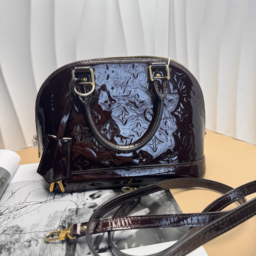 95新 LouisVuitton/路易威登 车厘子贝壳bb/0764