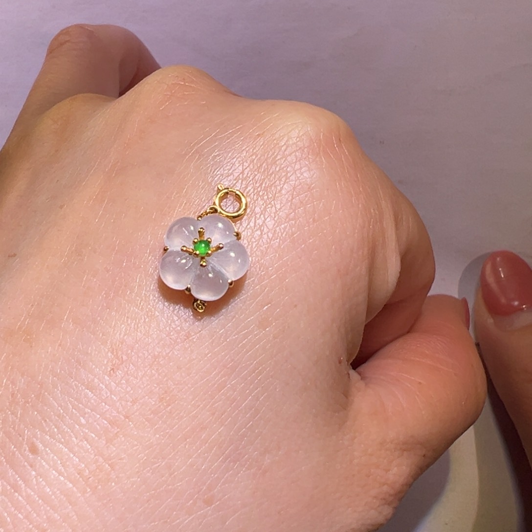 翡翠颈饰18K金镶嵌吊坠