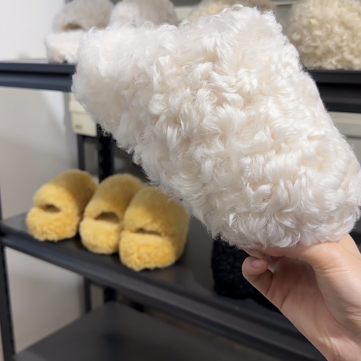 36白色卷毛包脚五厘米