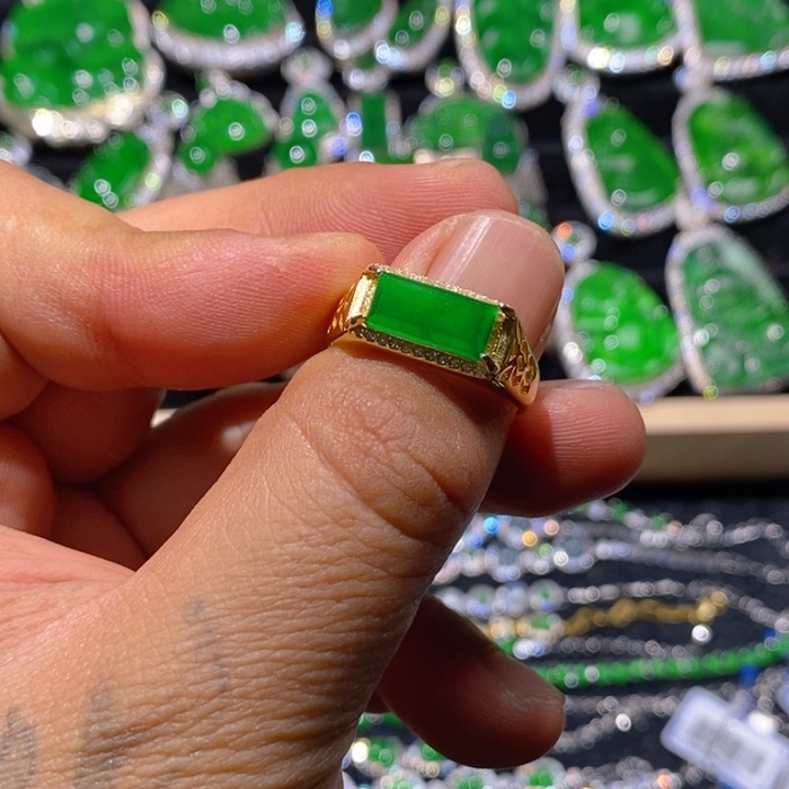 翡翠戒指未镶嵌天然A货翡翠