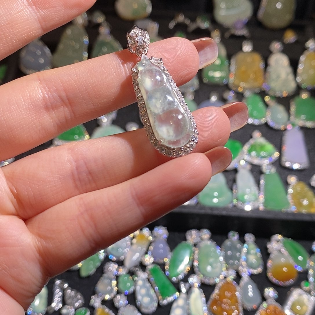 颈饰银S925镶嵌翡翠天然翡翠