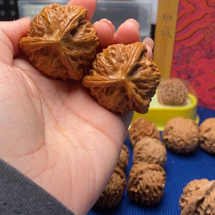 C***-把件文玩核桃42尺宫灯正奔