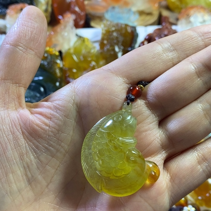 未镶嵌蛇纹石玉颈饰