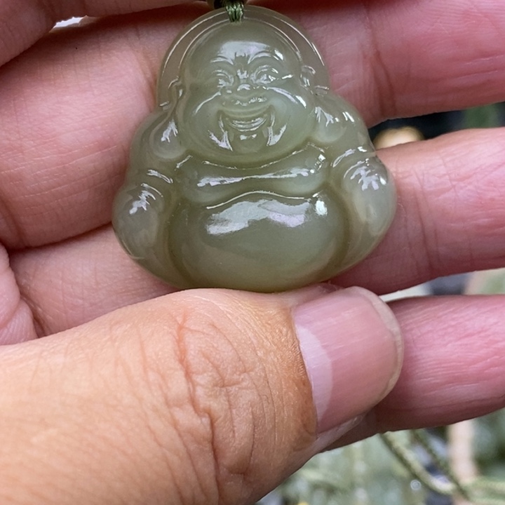 田***多和田玉未镶嵌颈饰