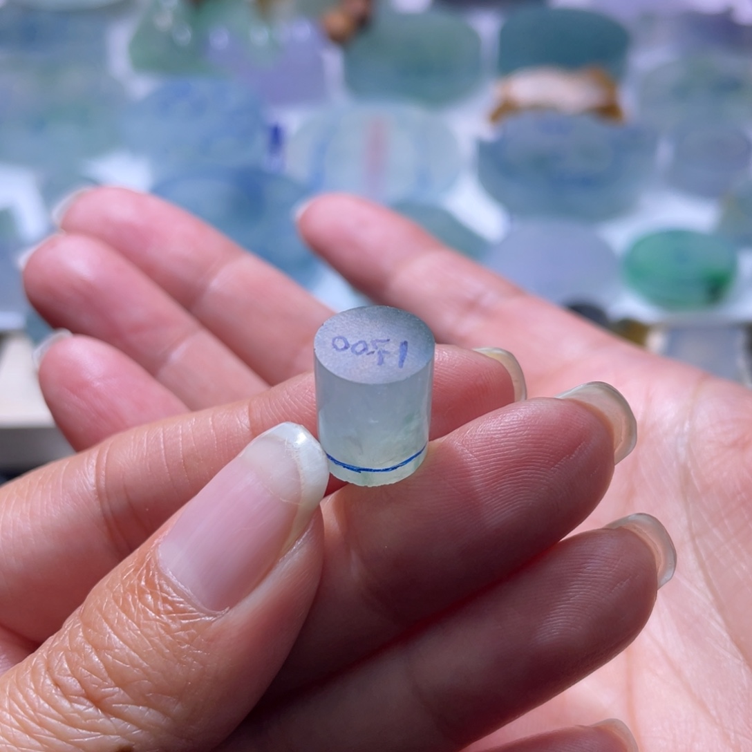 定制翡翠未镶嵌卡10➕珠子