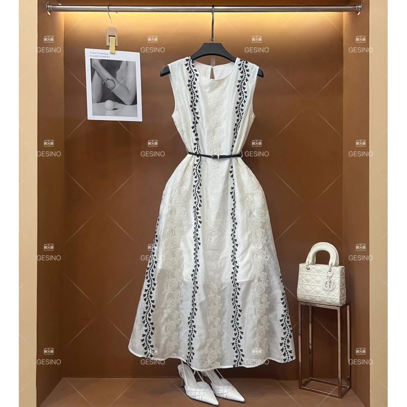 【悠悠】夏季新款复古时尚百搭印花无袖连衣裙 H-098