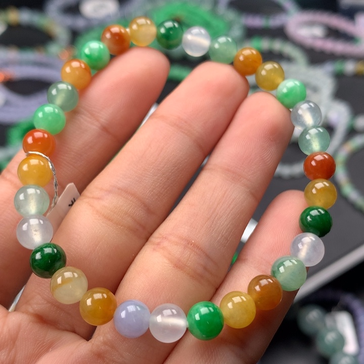 翡翠手镯未镶嵌卡