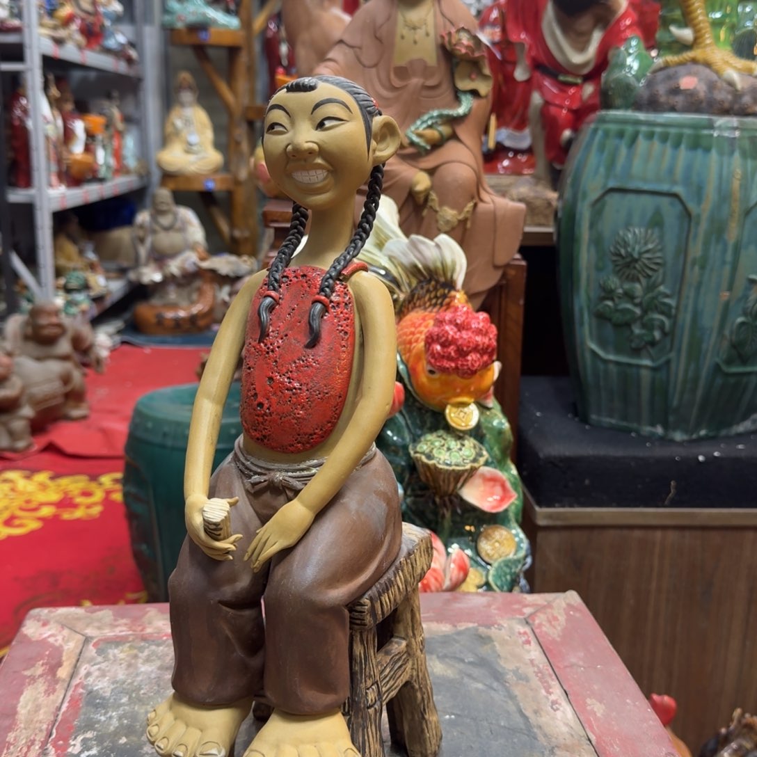 祺***胜石湾窑陶瓷摆件小妞