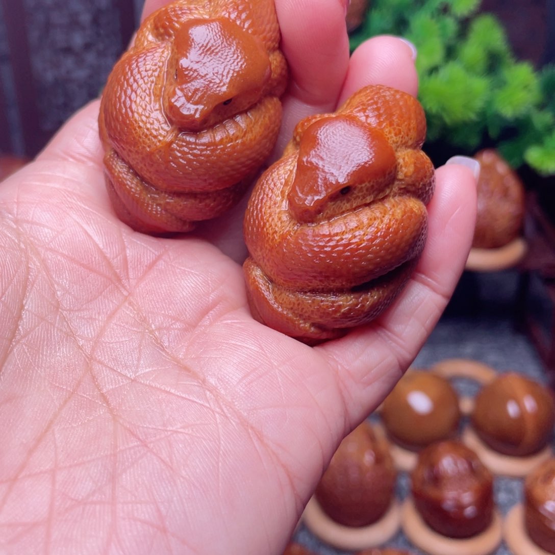 【闪购商品】橄榄核手串/手链32左右蛇手球