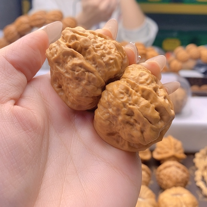 桃核吊坠蛤蟆头39尺