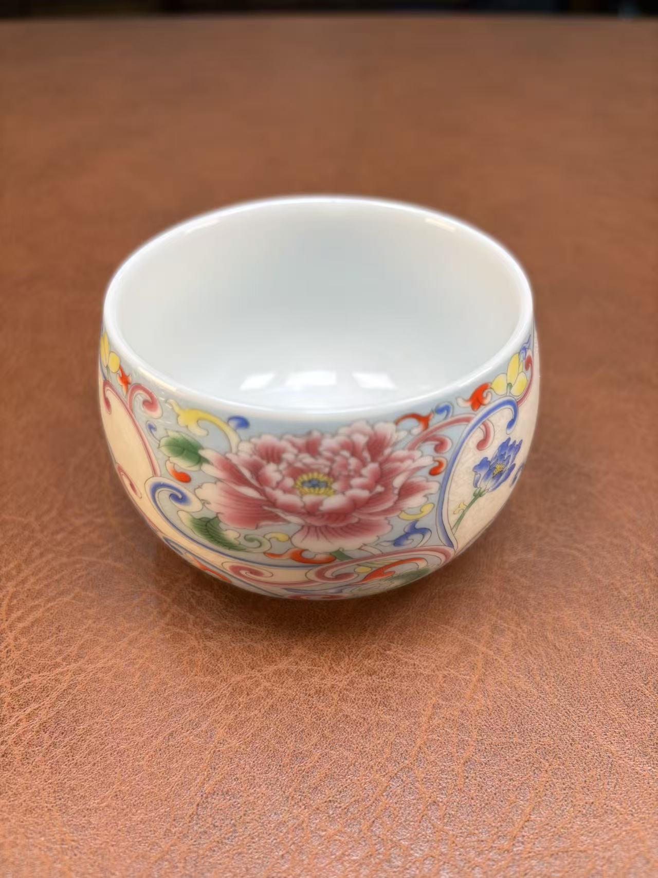 掐丝牡丹罗汉品茗杯-5458-直播专享