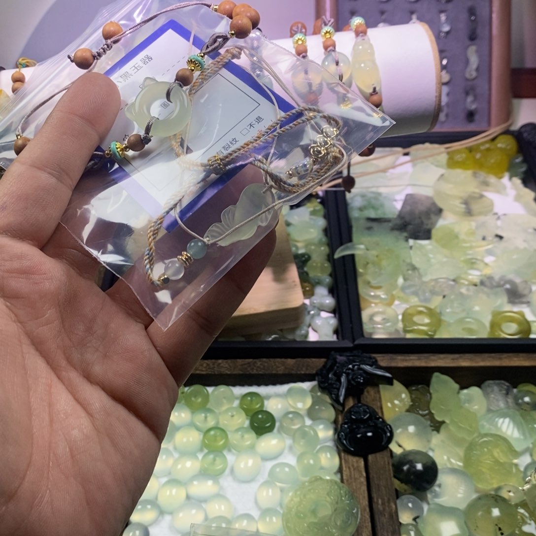 蛇纹石玉未镶嵌颈饰༴***༗