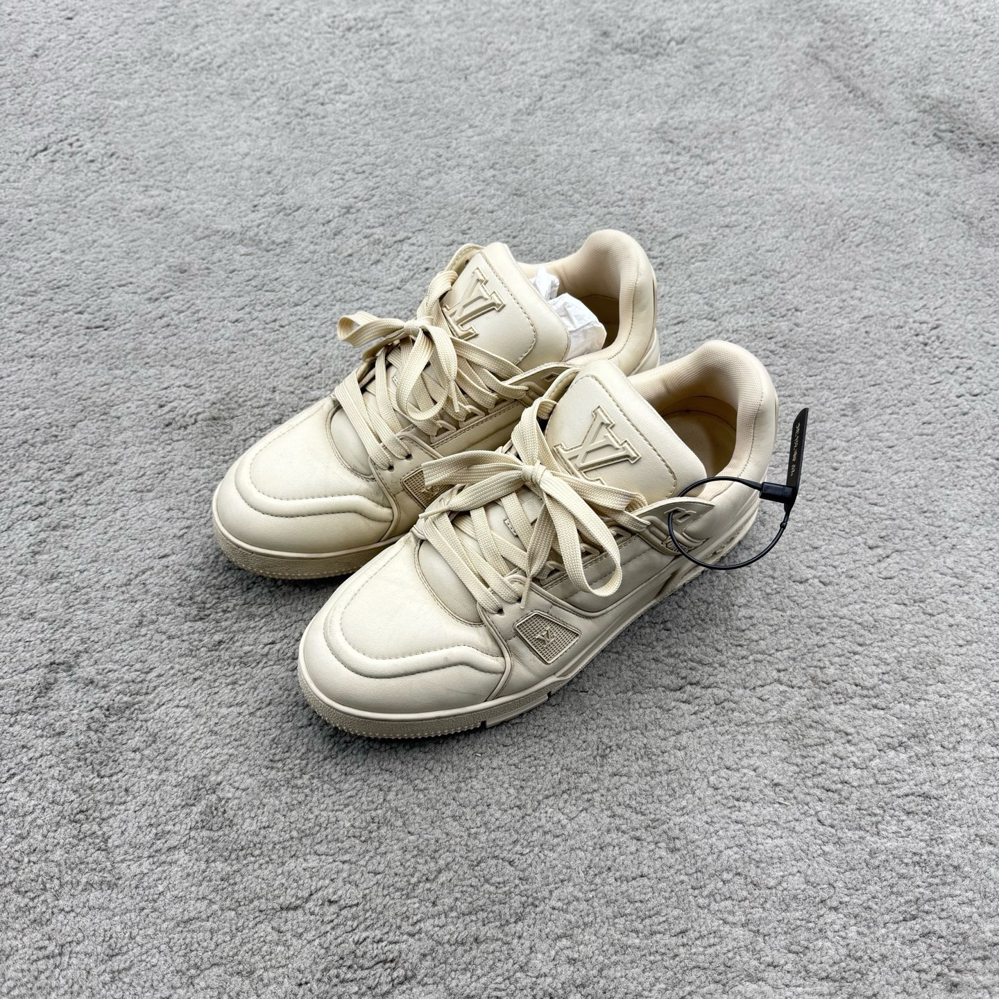 95新 LouisVuitton/路易威登 40码  Trainer小胖丁 米白色